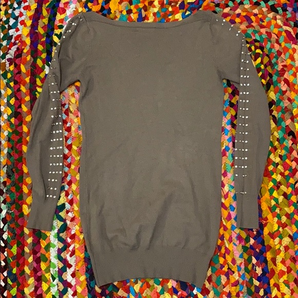 Elegance Women’s Top - Picture 3 of 3